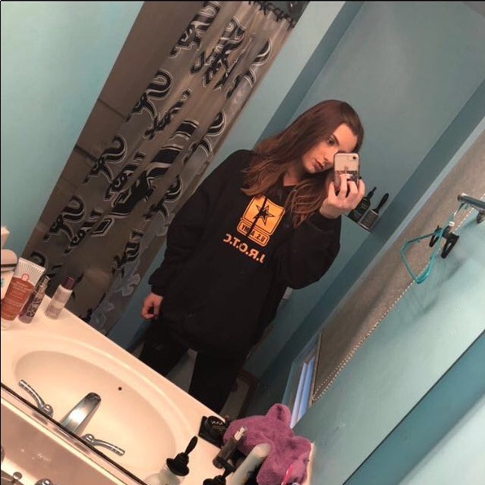 Meet your Posher, Jessica